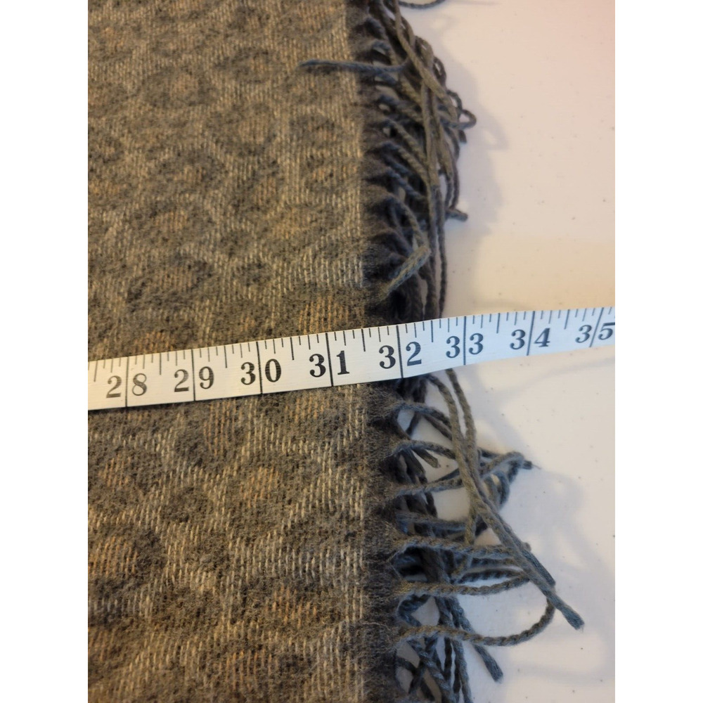 Woolrich Gray Leopard Print Leopard Print Fringed Wrap Shawl Women's One Size - Picture 5 of 7